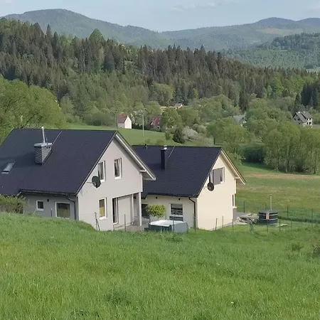 Modernes In Mit Grossem Garten Holiday home Kiczora