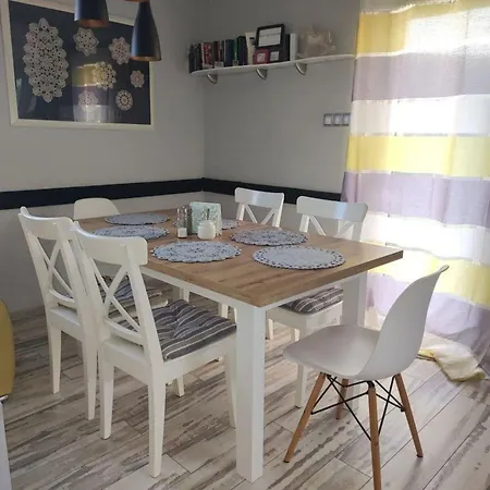 Holiday home Modernes In Mit Grossem Garten Kiczora