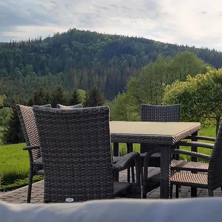 Modernes In Mit Grossem Garten Holiday home
